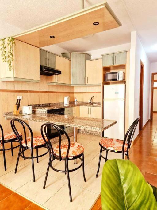 Comfortable Centrally Located Apartment Playa Feñabe Exterior foto